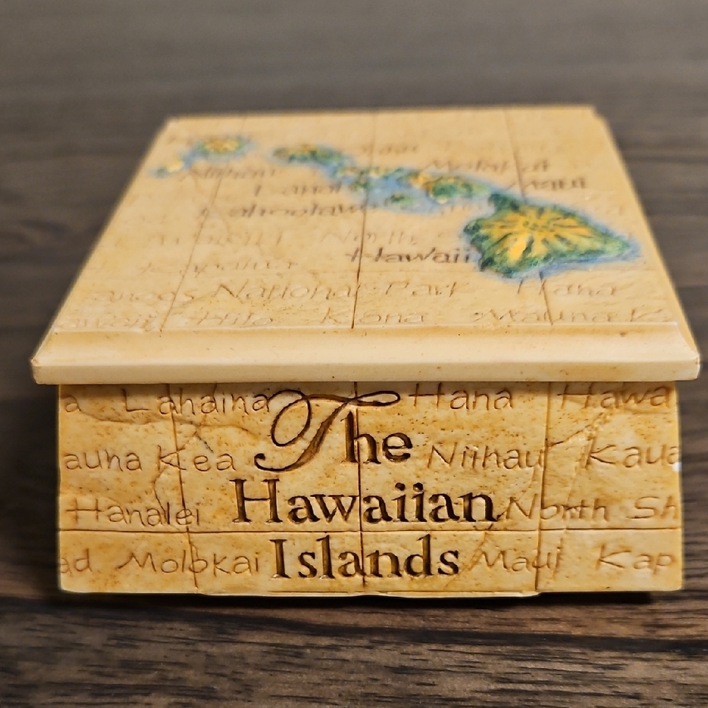 Island Heritage Hawaiian Islands Trinket Box And Hair Clip